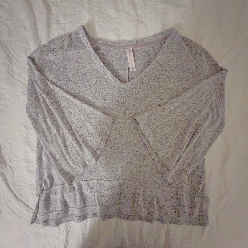 Grey bell quarter sleeve flowy top